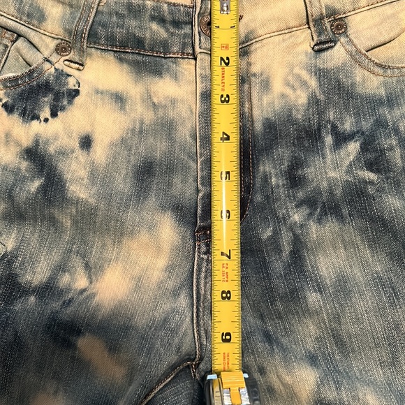 Chico’s Tie-Dye Crop Jeans - Picture 5 of 7
